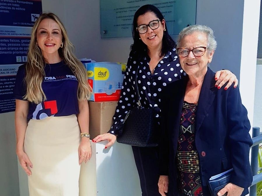 TJBA entrega doações ao Lar dos Idosos em Santo Antônio de Jesus   