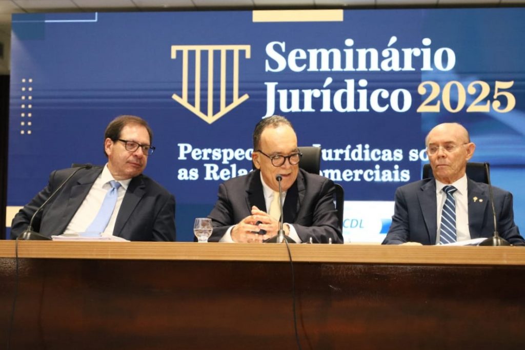 Presidente em exercício do TJBA abre o Seminário Perspectivas Jurídicas sobre Relações Comerciais, com presença do Vice-Presidente do STJ: “debate jurídico de alto nível”   