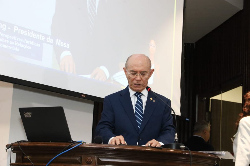 Presidente em exercício do TJBA abre o Seminário Perspectivas Jurídicas sobre Relações Comerciais, com presença do Vice-Presidente do STJ: “debate jurídico de alto nível”   