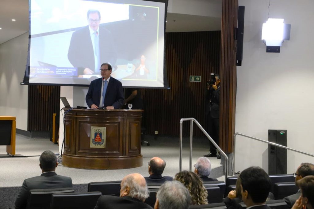 Presidente em exercício do TJBA abre o Seminário Perspectivas Jurídicas sobre Relações Comerciais, com presença do Vice-Presidente do STJ: “debate jurídico de alto nível”   