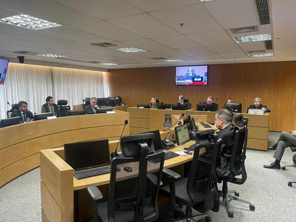 Desembargador Geder Gomes toma posse como Presidente da 1ª turma da 2ª Câmara Criminal e conduz sua primeira sessão nesta quinta-feira (5)    