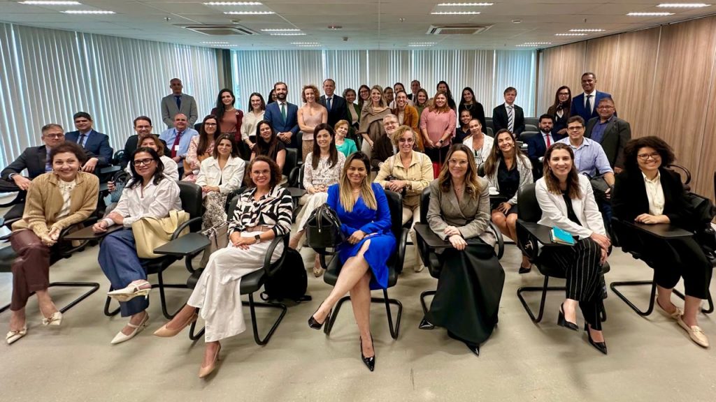 Magistrados e membros dos NatJus passam por capacitação voltada à tomada de decisão judicial de saúde; oficina ministrada por representantes do Hospital Sírio Libanês segue até o dia 1º/8   