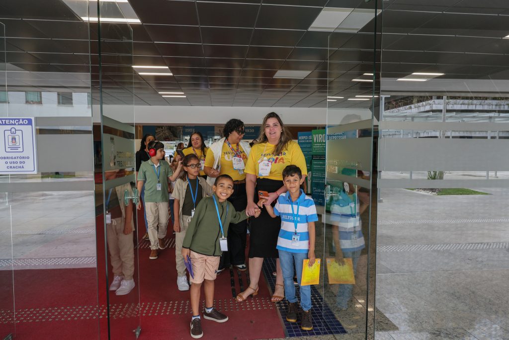 TJBA recebe pequenos(as) servidores(as) para mais uma edição do “Servidor por 1 Dia”, no seu edifício-sede, em Salvador    