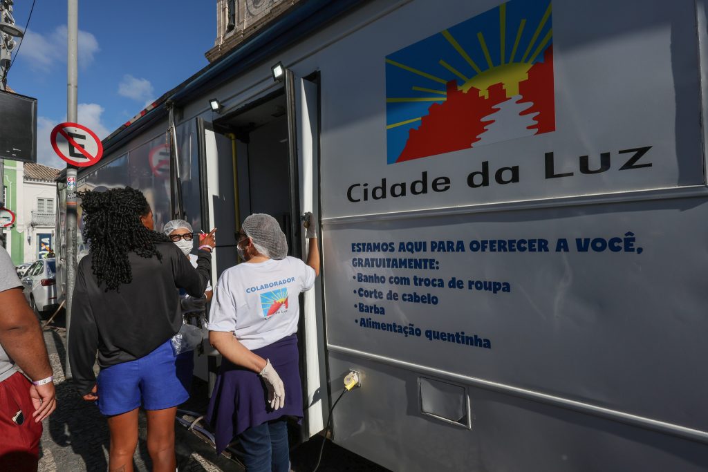 Primeiro dia do Mutirão PopRuaJud Bahia realiza mais de 800 atendimentos voltados à população em situação de rua   