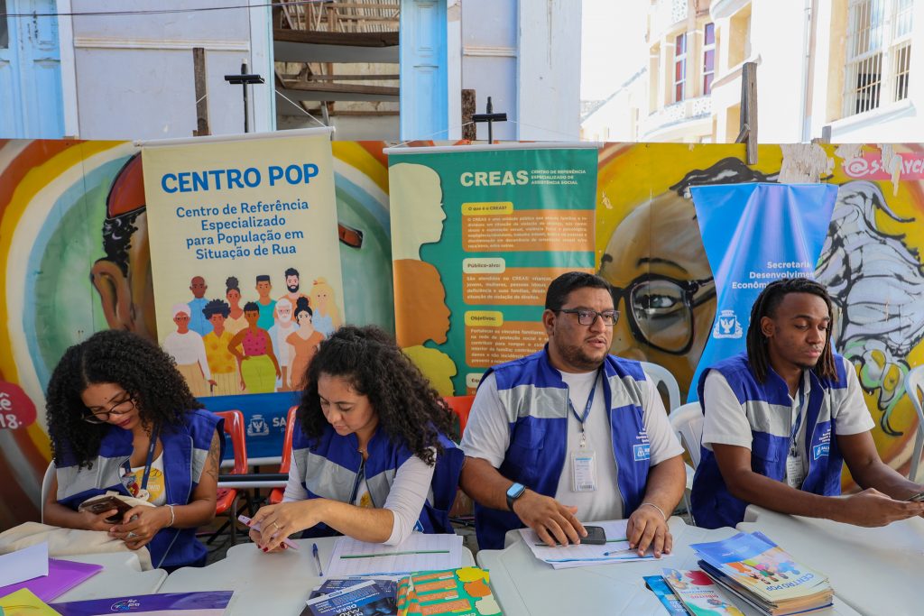 Primeiro dia do Mutirão PopRuaJud Bahia realiza mais de 800 atendimentos voltados à população em situação de rua   