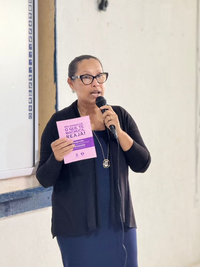Coordenadoria da Mulher promove palestra sobre violência doméstica na Escola Cívico-Militar Maria Quitéria    