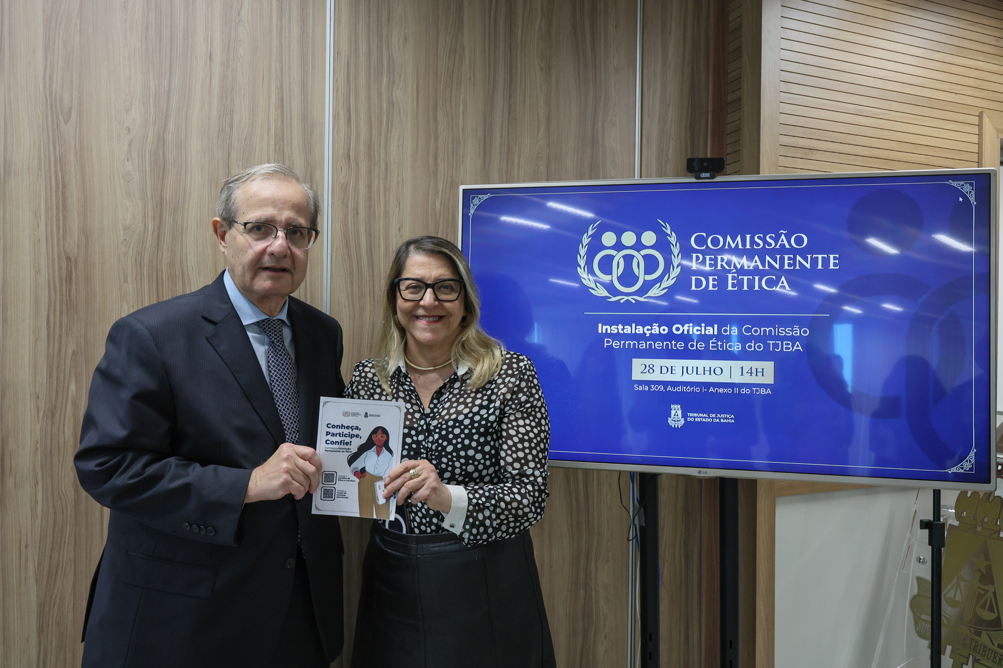 Presidente Cynthia Resende instala a Comissão Permanente de Ética do TJBA; cerimônia contou com lançamentos da Cartilha e do Canal de denúncia     