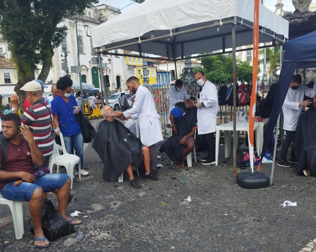 Primeiro dia do Mutirão PopRuaJud Bahia realiza mais de 800 atendimentos voltados à população em situação de rua   