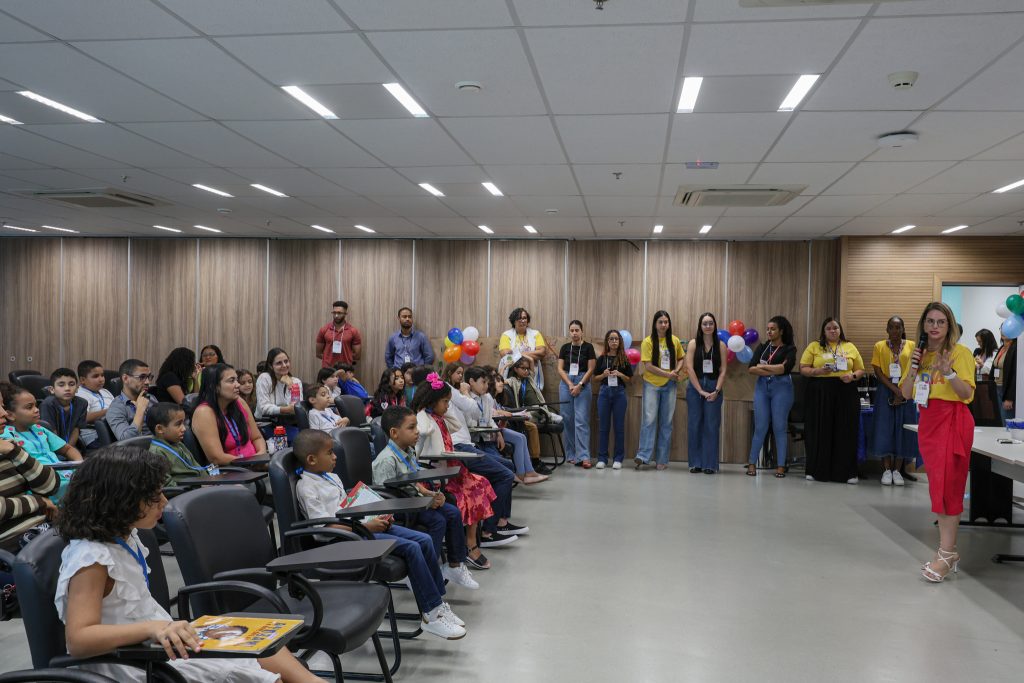 TJBA recebe pequenos(as) servidores(as) para mais uma edição do “Servidor por 1 Dia”, no seu edifício-sede, em Salvador    