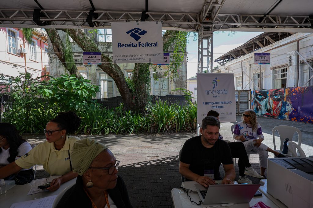 Mutirão PopRuaJud Bahia realiza mais de 7 mil atendimentos nas áreas da justiça, saúde e assistência social