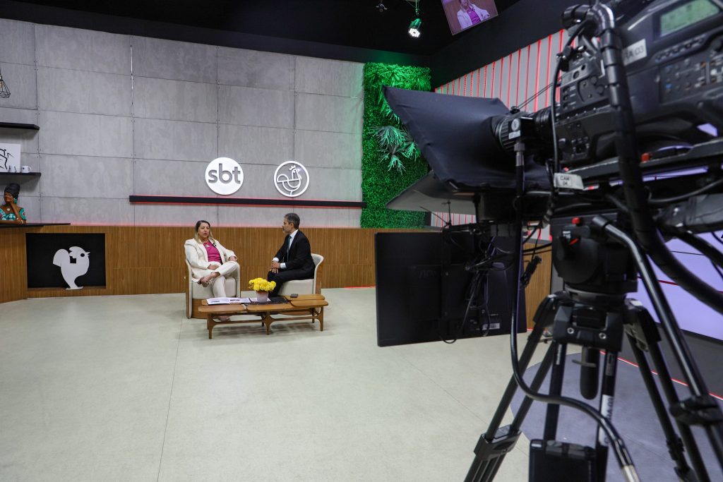 Desembargadora Presidente destaca ações do TJBA ao participar de programas na TV Band e na TV Aratu   