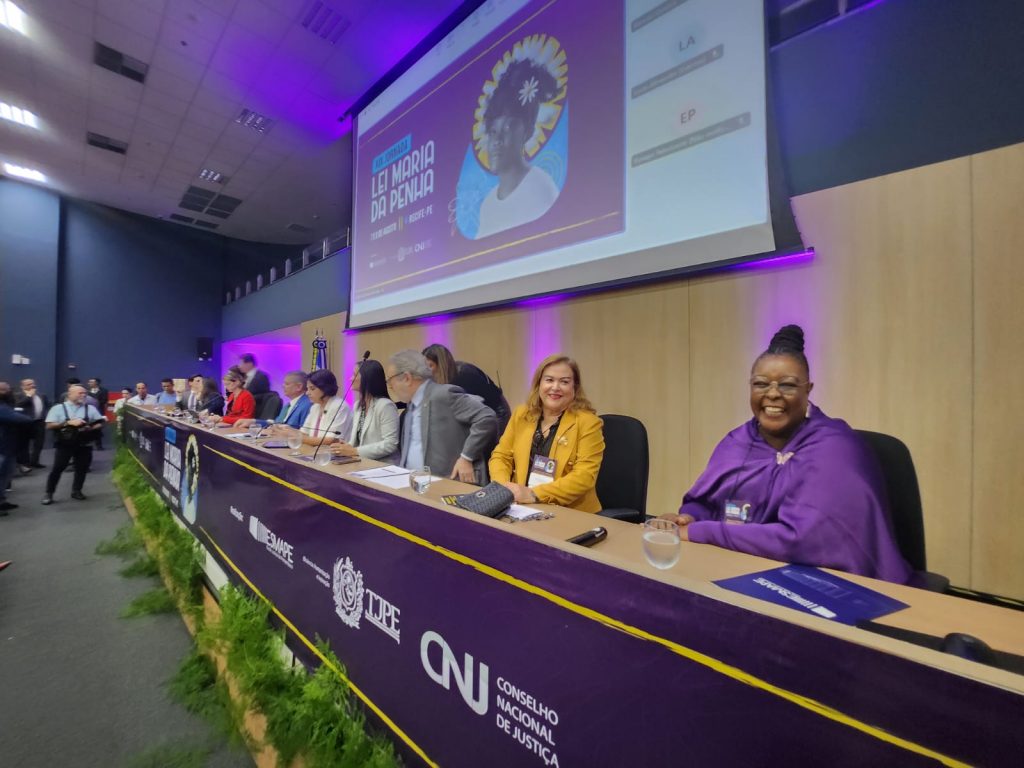 Presidente da Coordenadoria da Mulher do TJBA participa da XIX Jornada da Lei Maria da Penha em Recife    