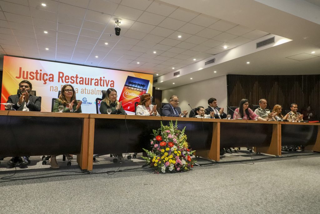 Evento no TJBA celebra os 20 anos da Justiça Restaurativa na Bahia e lança 6ª edição da Revista Consenso    
