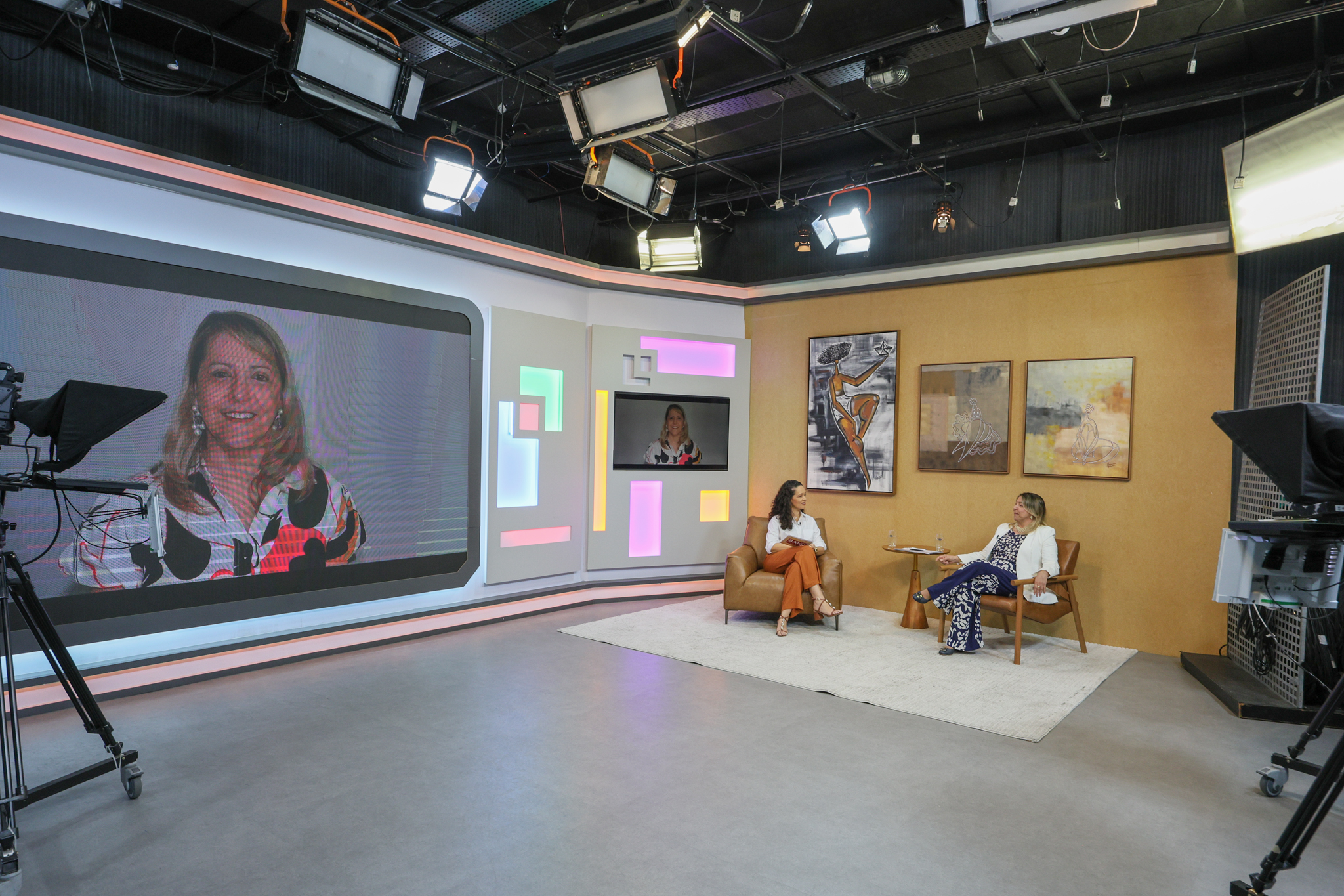 Desembargadora Presidente destaca ações do TJBA ao participar de programas na TV Band e na TV Aratu   