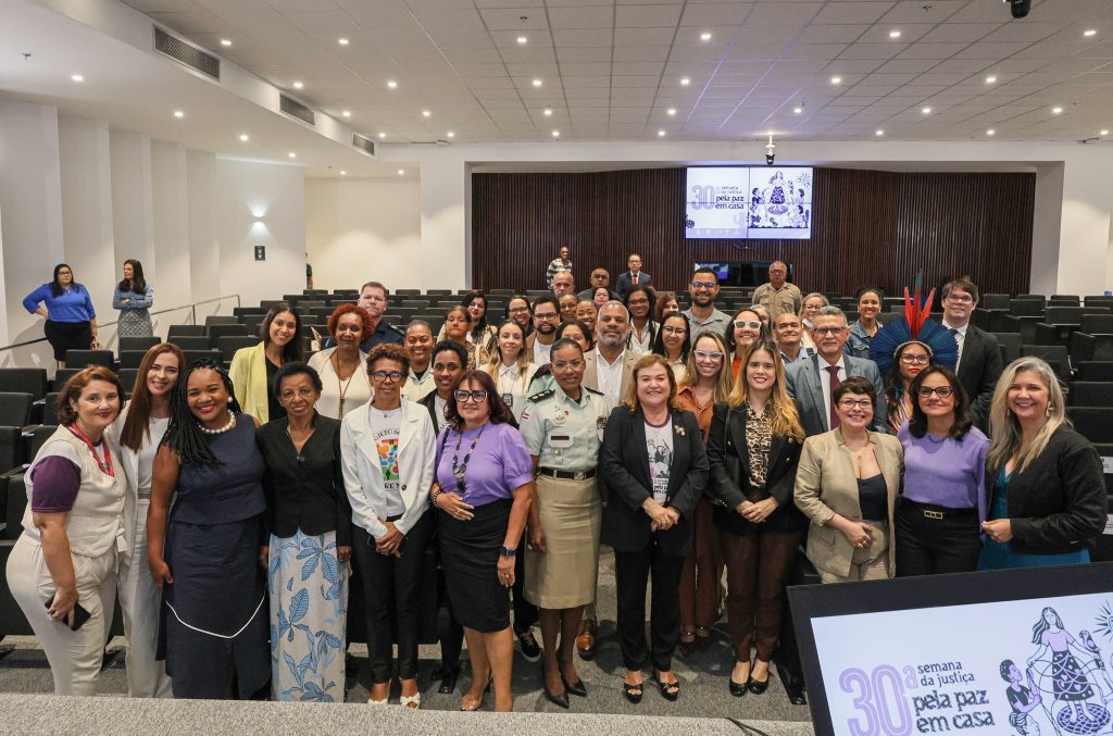 Abertura da 30ª Semana da Justiça pela Paz em Casa reúne autoridades e especialistas no TJBA   