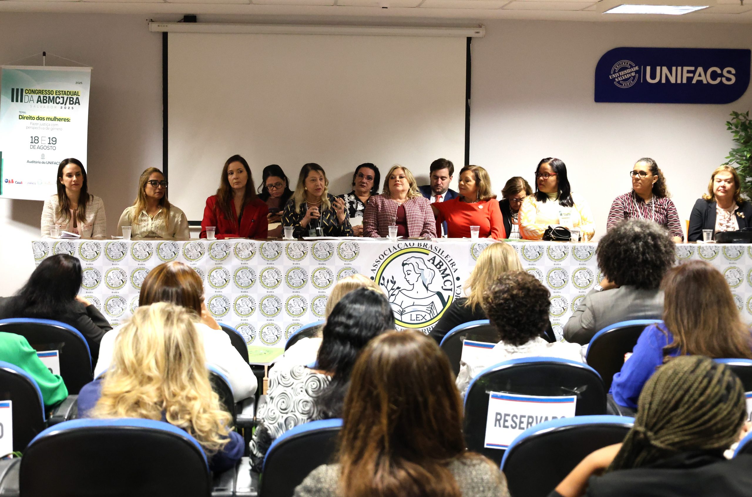 Presidente Cynthia Resende e Desembargadora Nágila Brito participam da abertura do 3º Congresso Estadual da Associação Brasileira das Mulheres de Carreira Jurídica   