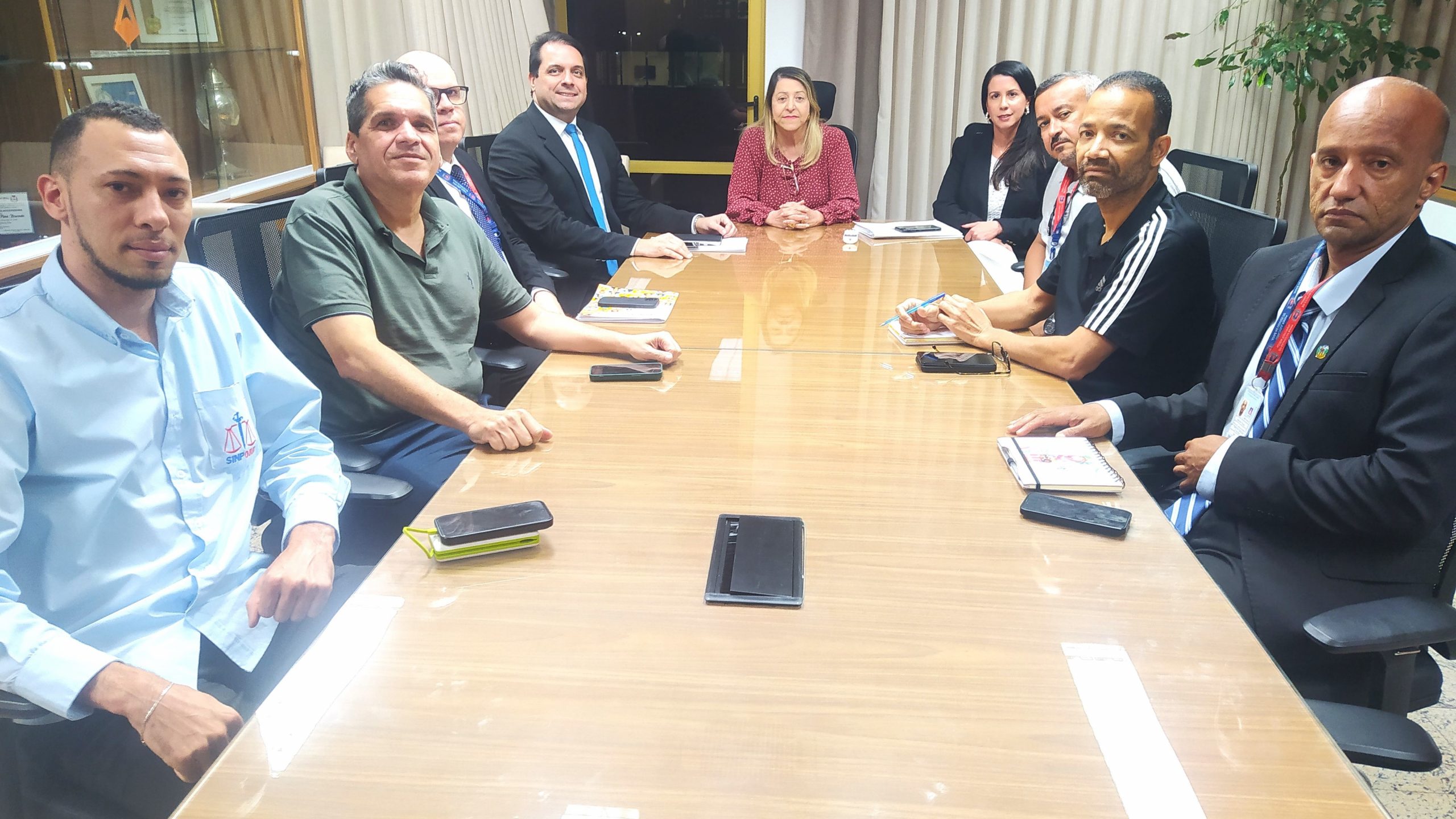 Presidente do TJBA se reúne com entidades representativas de servidores e anuncia envio de projeto de lei à ALBA   