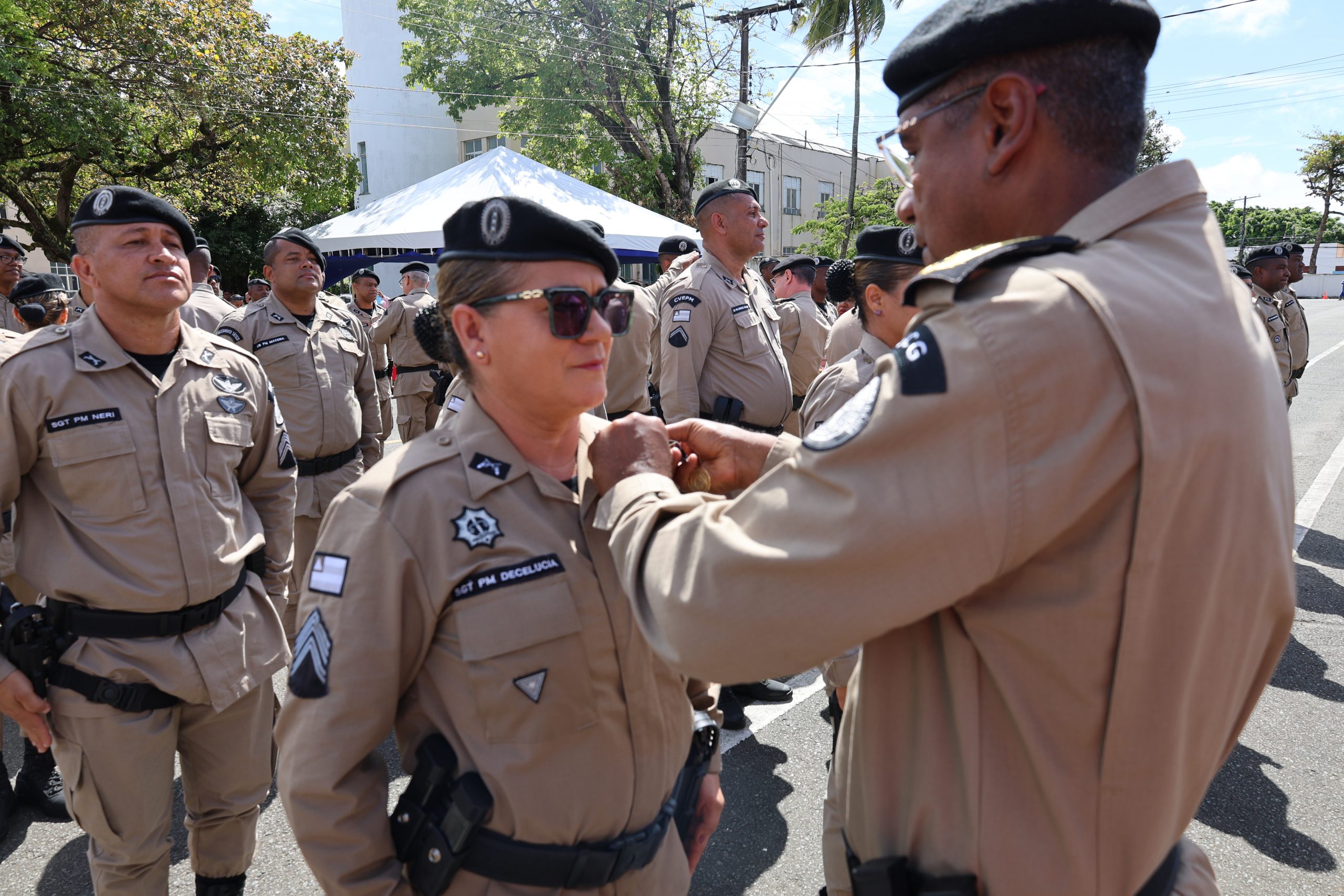 Integrantes do GSI recebem Medalha Valor de Tropa em cerimônia do Dia do Soldado   