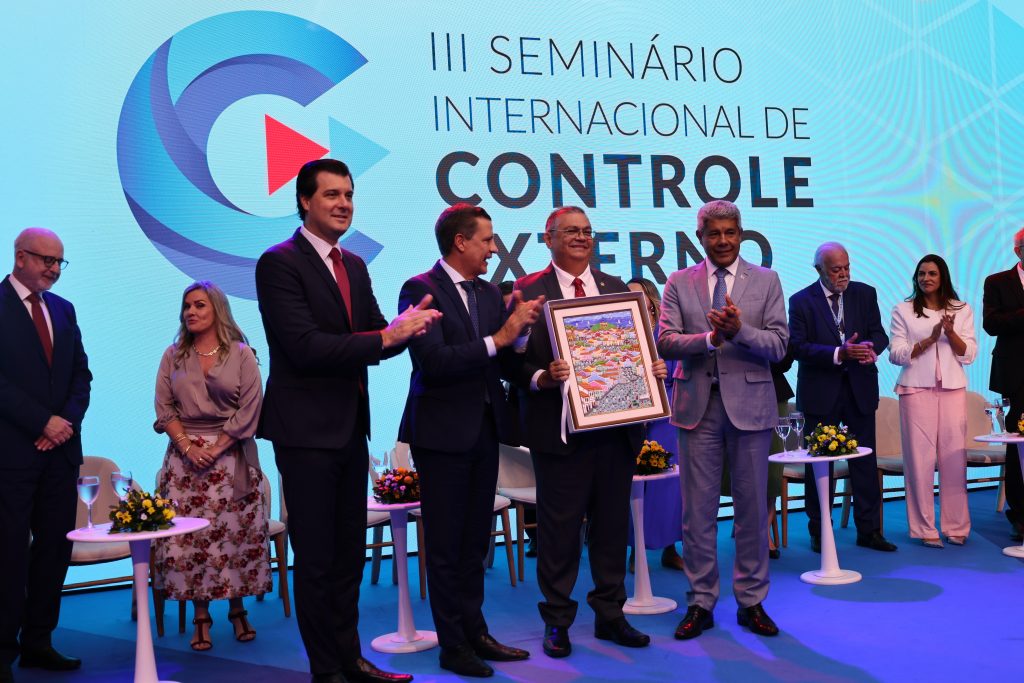 Presidente do TJBA participa de encerramento do III Seminário Internacional de Controle Externo    