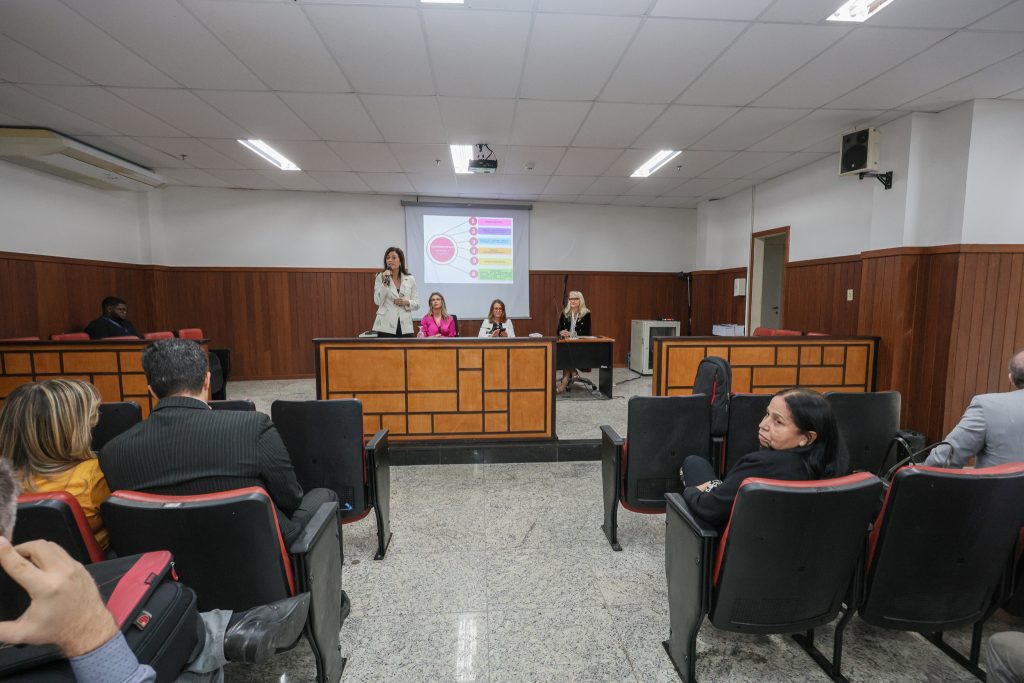 Superendividamento: Unicorp-TJBA realiza oficina para magistrados(as) e mesa redonda com foco nas relações de consumo    