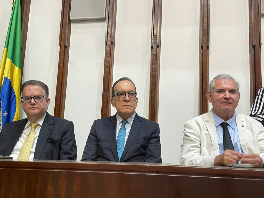 1º Vice-Presidente do TJBA participa de homenagem da ALBA a Ministro do STJ e a Cônsul honorário do Brasil na Itália    