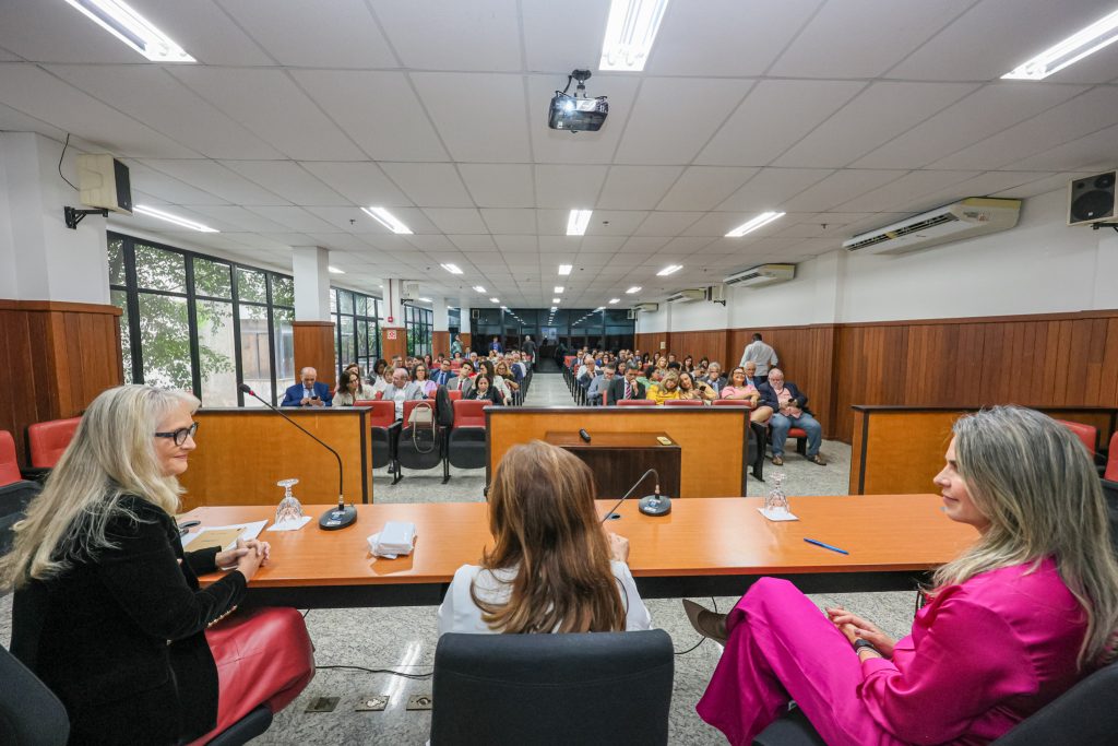 Superendividamento: Unicorp-TJBA realiza oficina para magistrados(as) e mesa redonda com foco nas relações de consumo    