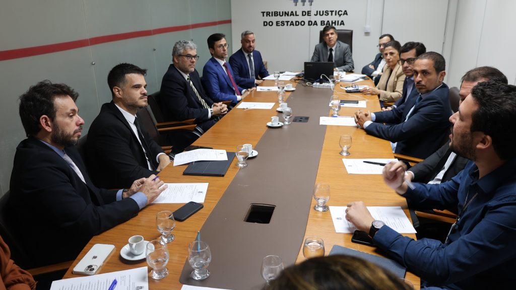 TJBA reúne órgãos externos para apresentar planejamento de implantação do EPROC   