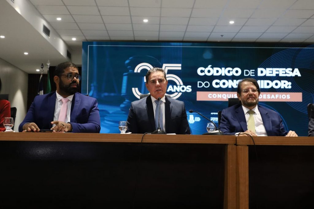 Debate sobre evolução e desafios do Código de Defesa do Consumidor, que completa 35 anos, enche auditório do TJBA    