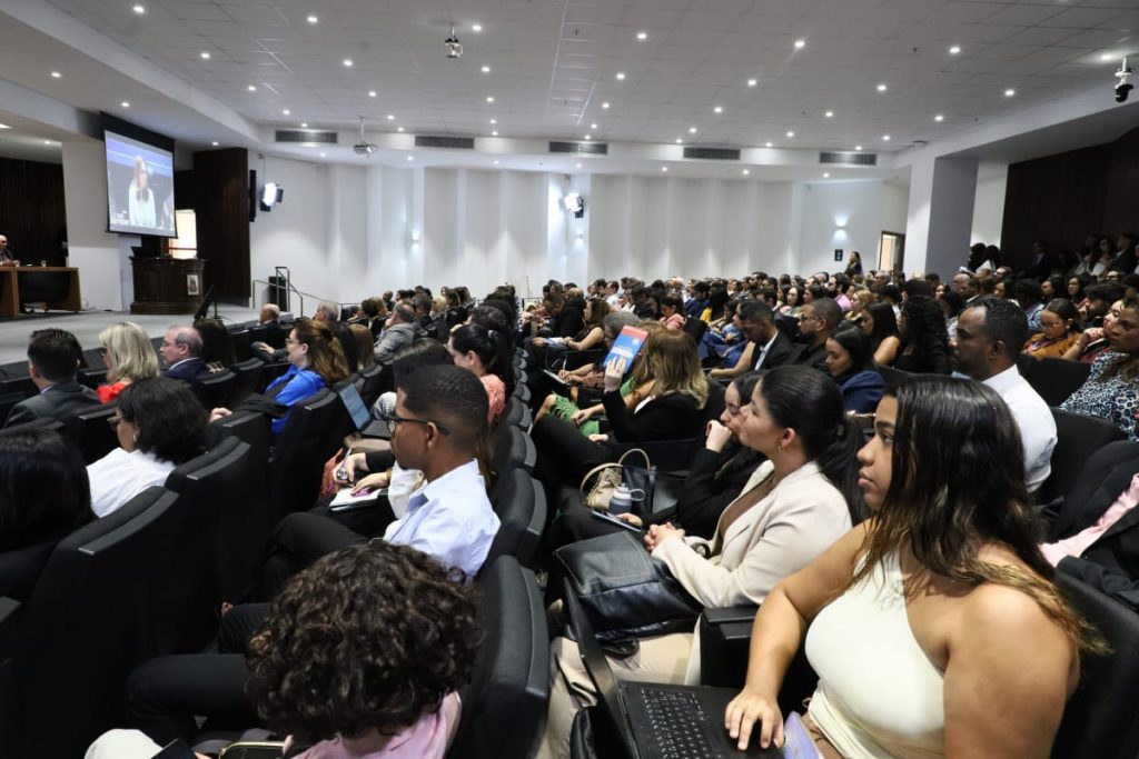Debate sobre evolução e desafios do Código de Defesa do Consumidor, que completa 35 anos, enche auditório do TJBA    