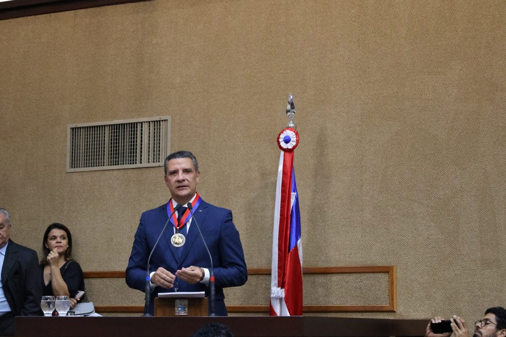TJBA prestigia entrega da Comenda 2 de Julho ao Presidente do TCE   