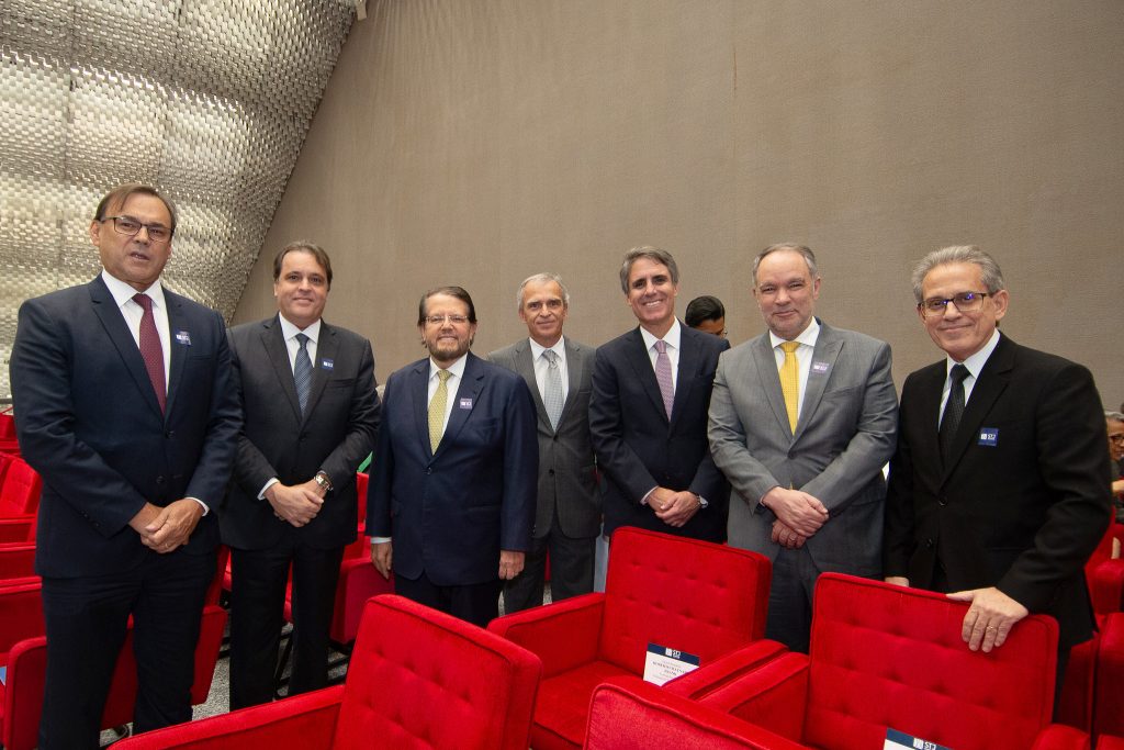 Desembargadores do TJBA prestigiam posse de novos ministros do Superior Tribunal de Justiça    