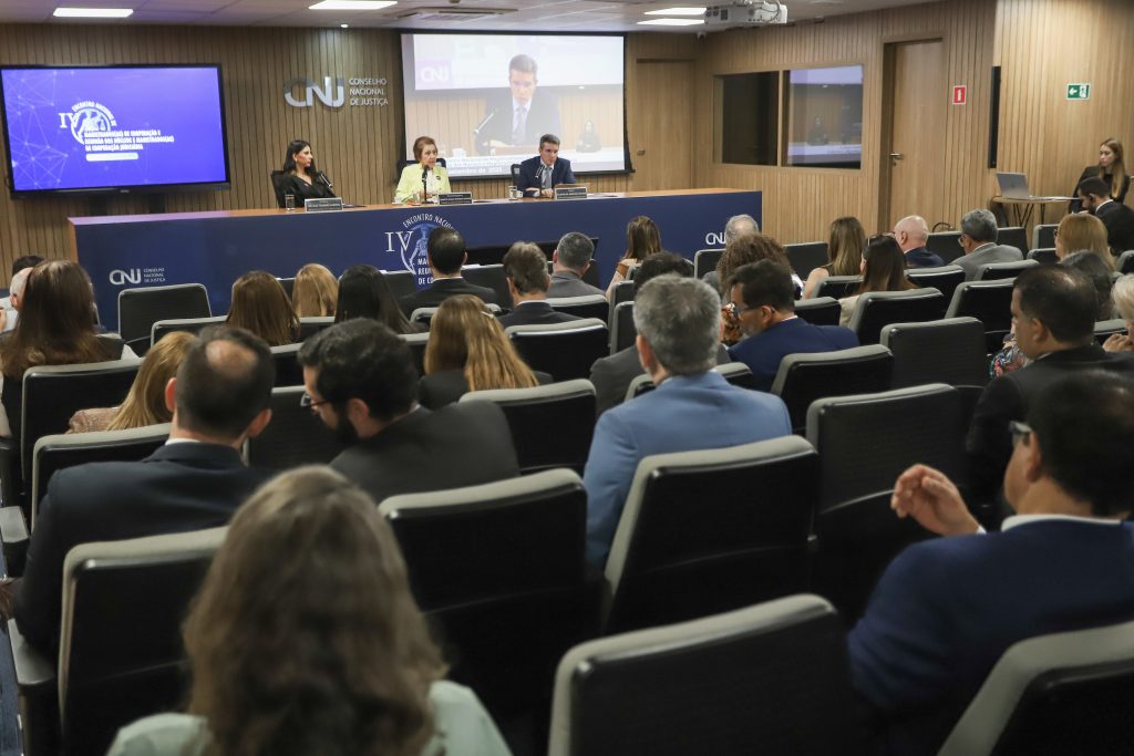 Desembargadora do TJBA preside painel durante o 4º Encontro Nacional de Magistrados(as) de Cooperação   