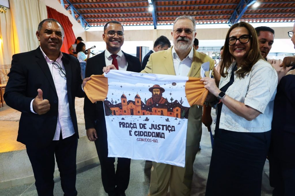 Abertura da Praça de Justiça e Cidadania em Canudos reúne mutirão de serviços oferecidos à população e conteúdo histórico; programação segue até dia 3 de outubro   