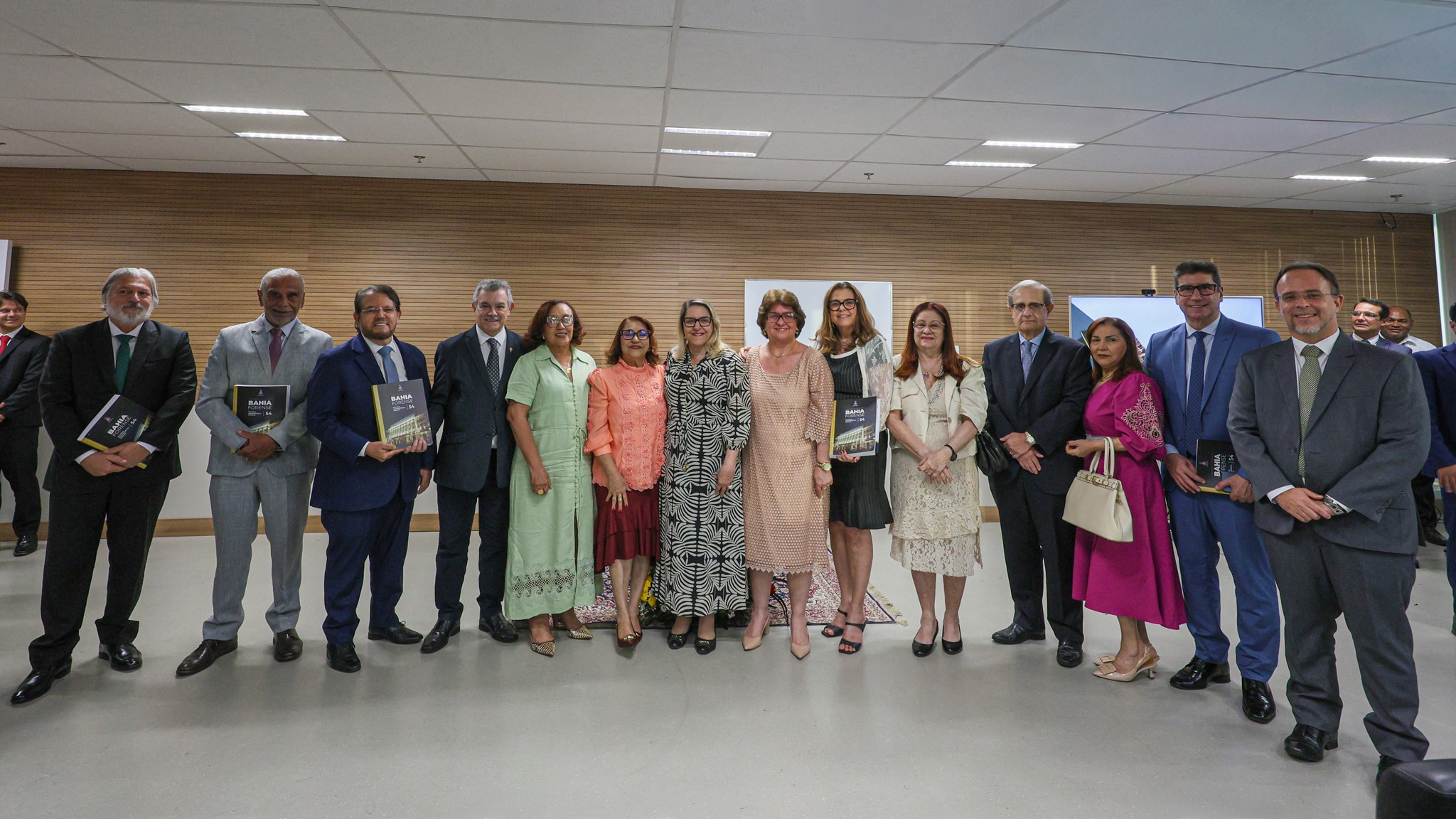 54ª edição da Revista Bahia Forense é lançada com destaque para a participação feminina   