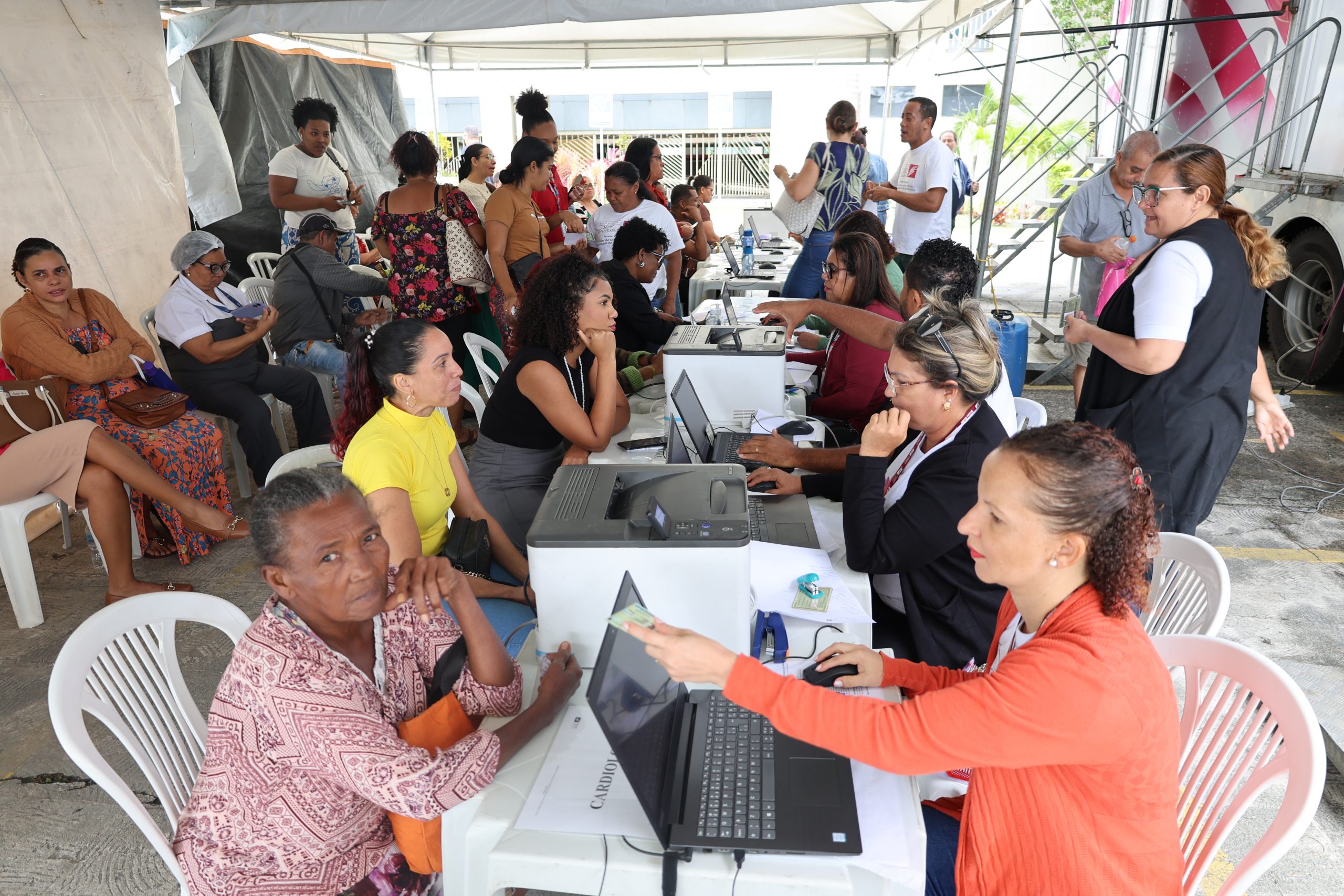 Mutirão de exames no TJBA contabiliza mais de 500 atendimentos e reforça cuidados com a saúde de servidores e colaboradore