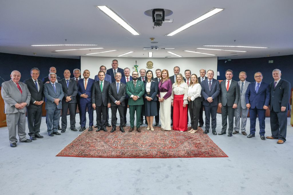 Desembargadora Cynthia Resende participa do encontro de Presidentes dos Tribunais com o Ministro Edson Fachin   