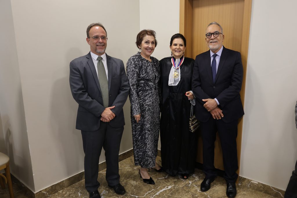 Desembargadores do TJBA prestigiam a posse da nova Mesa Diretora do TRT5