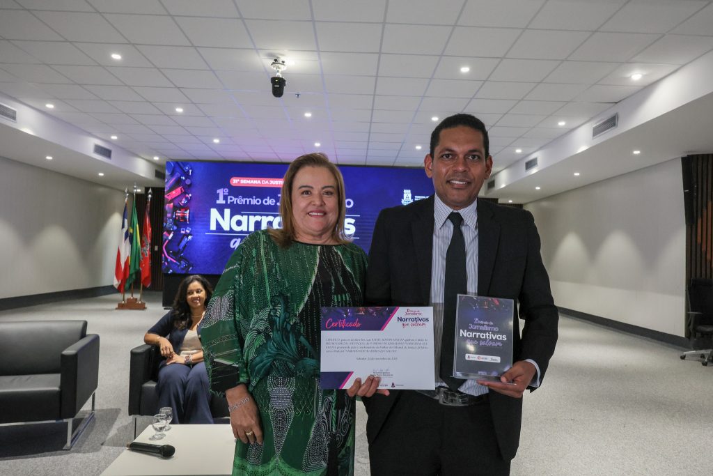 Premiação do TJBA a jornalistas e debate sobre o papel da mídia no enfrentamento à violência contra as mulheres marcam a abertura da 31ª Semana da Justiça pela Paz em Casa   