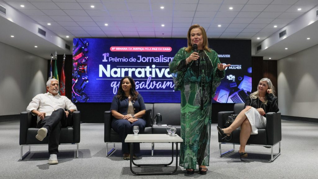 Premiação do TJBA a jornalistas e debate sobre o papel da mídia no enfrentamento à violência contra as mulheres marcam a abertura da 31ª Semana da Justiça pela Paz em Casa   