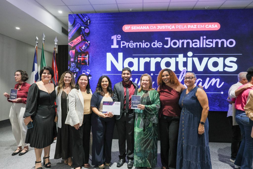 Premiação do TJBA a jornalistas e debate sobre o papel da mídia no enfrentamento à violência contra as mulheres marcam a abertura da 31ª Semana da Justiça pela Paz em Casa   