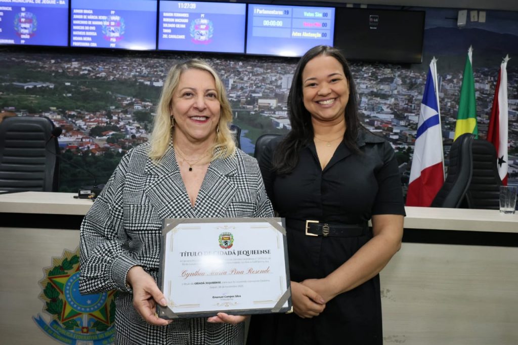TJBA firma parceria com a Câmara de Jequié e a Faculdade Anhanguera para instalação do Conecta Justiça; Presidente recebe título de cidadã jequieense na oportunidade   