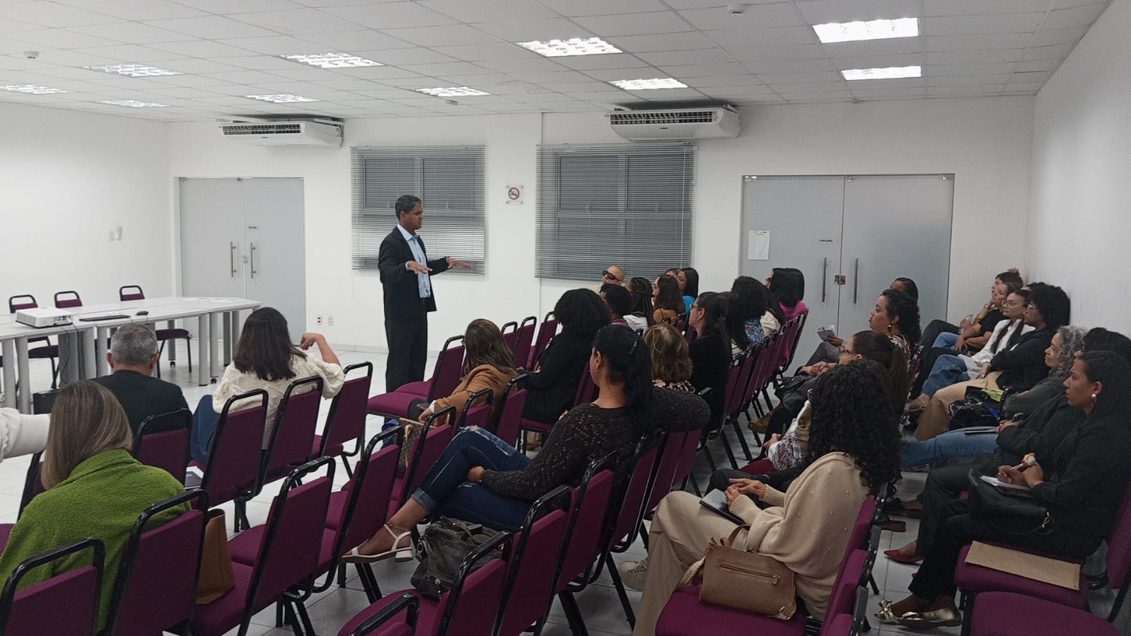 Coordenadoria da Mulher e Unicorp-TJBA promovem curso "Violência Doméstica, Masculinidades e Intervenções Psicossociais” na Casa da Mulher Brasileira   