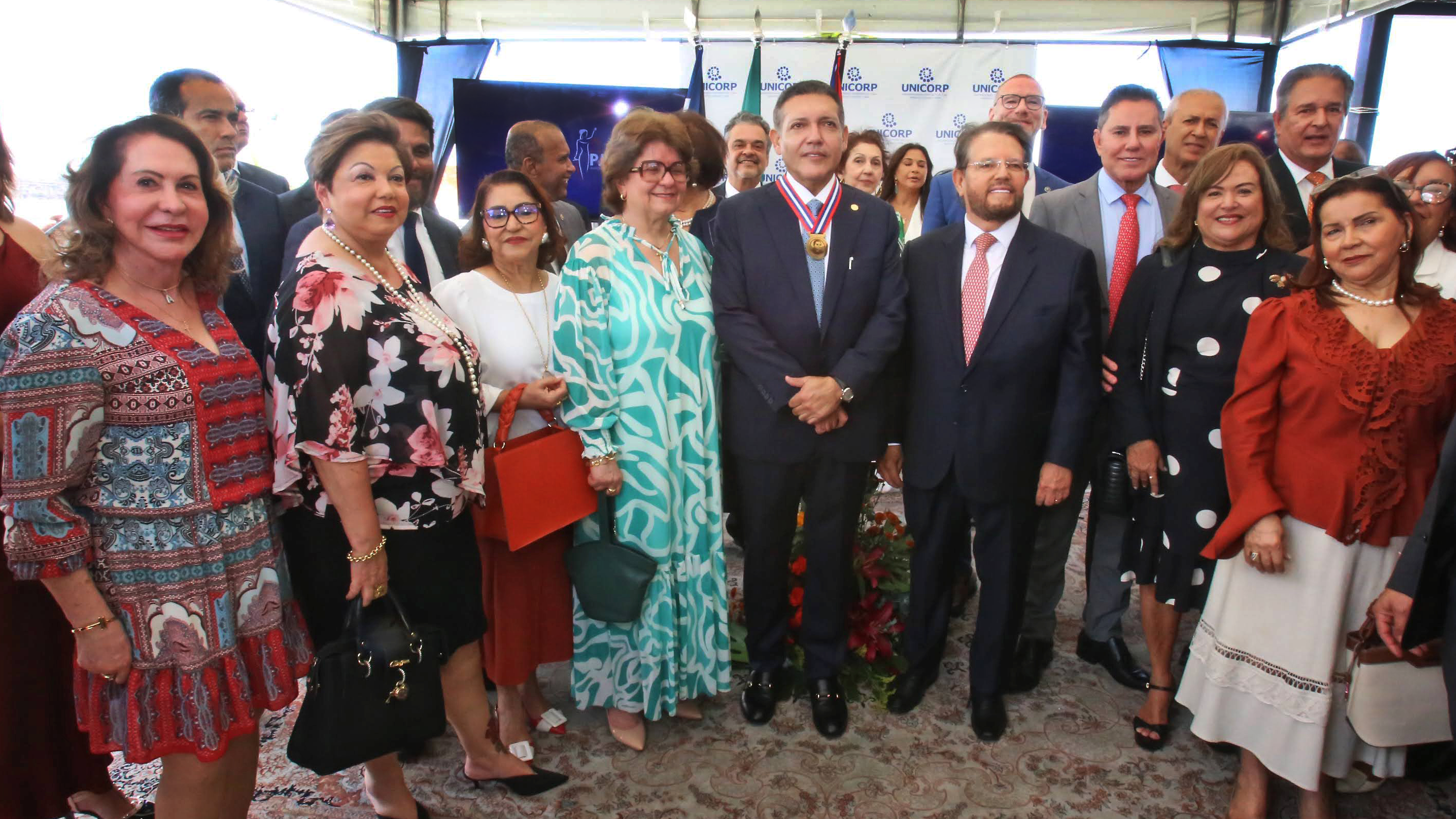 Ministro Nunes Marques é condecorado com Medalha do Mérito em Educação Desembargador Mário Albiani no TJBA    