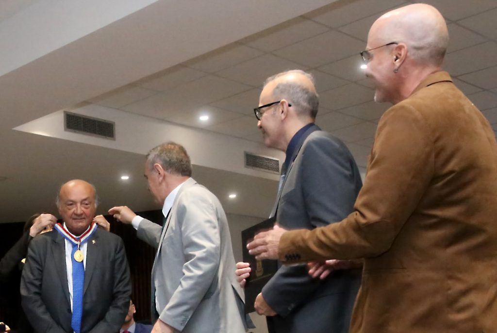 Joaci Góes é homenageado com a Medalha do Mérito Jurídico Ruy Barbosa, a mais alta honraria concedida pelo Judiciário baiano