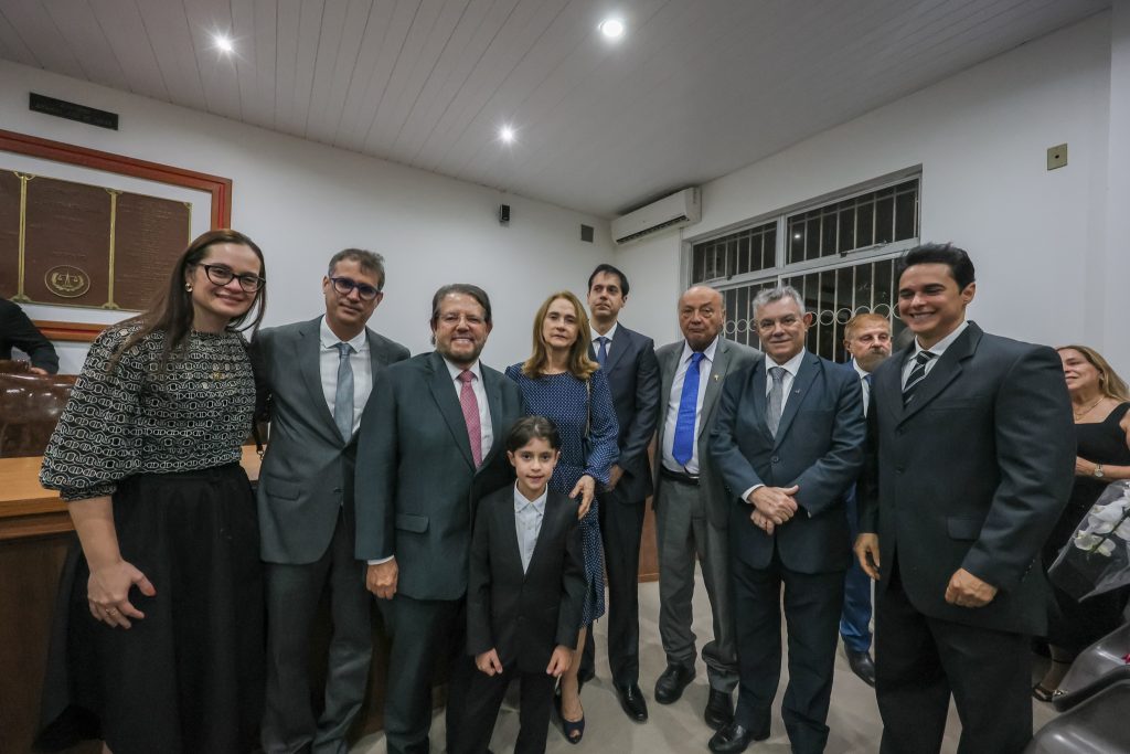 Magistrados participam de homenagem ao Desembargador João Augusto Pinto na Academia de Letras Jurídicas da Bahia   