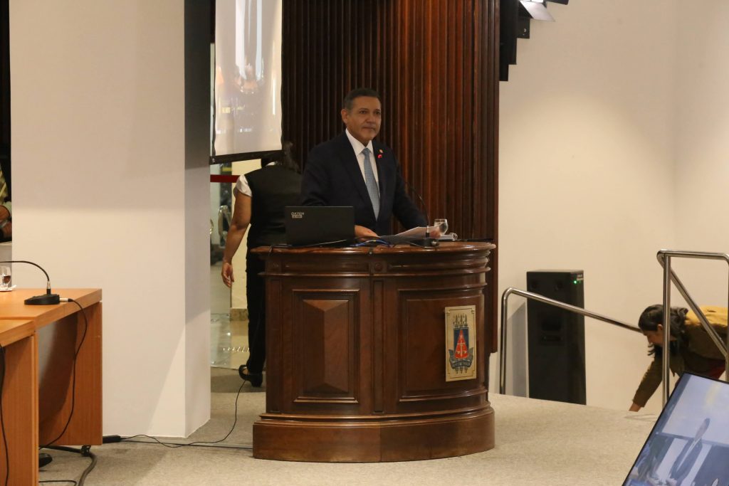 Joaci Góes é homenageado com a Medalha do Mérito Jurídico Ruy Barbosa, a mais alta honraria concedida pelo Judiciário baiano