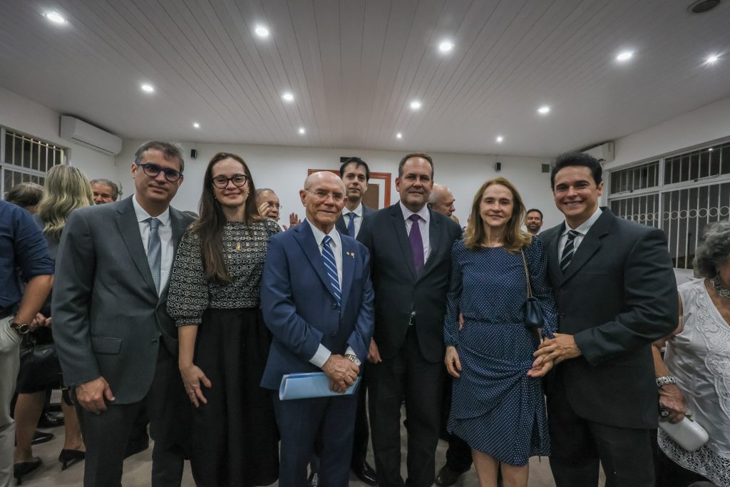 Magistrados participam de homenagem ao Desembargador João Augusto Pinto na Academia de Letras Jurídicas da Bahia   