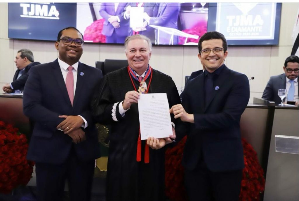 Em primeira permuta entre Tribunais, Presidente do TJBA empossa Juíza Vanessa Lordão