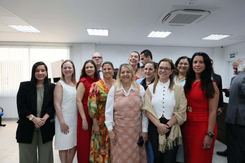 Presidente Cynthia Resende instala 1ª Vara de Família e CEJUSC em Eunápolis; semana é marcada por diversas ações no sul do Estado