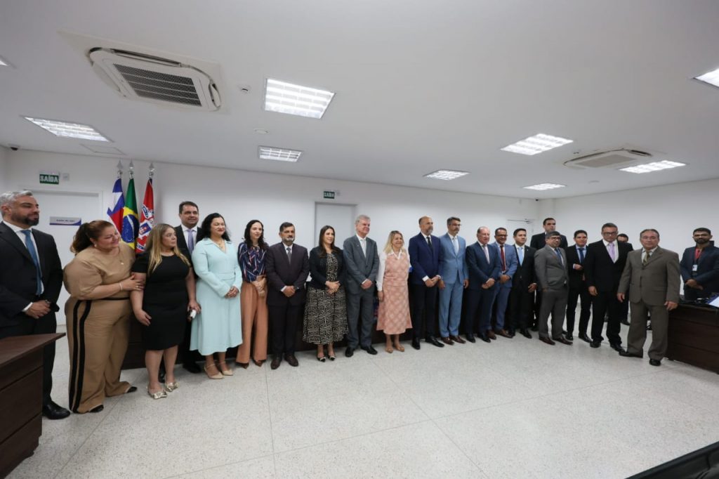 Presidente Cynthia Resende instala 1ª Vara de Família e CEJUSC em Eunápolis; semana é marcada por diversas ações no sul do Estado